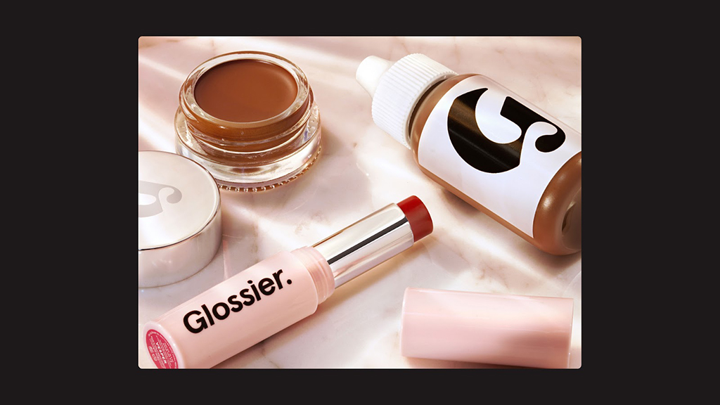 Косметическая компания Glossier