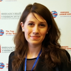 Александра Сарнакова
