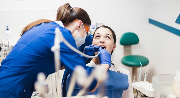 Как открыть стоматологию с нуля: требования к объекту и документам