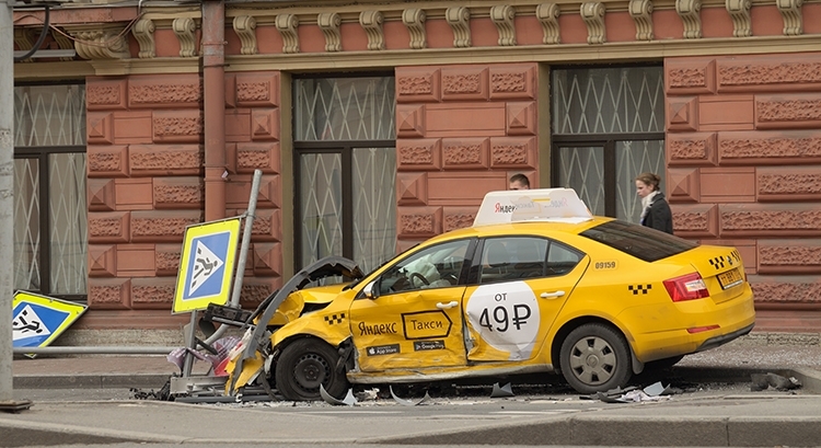 Управление репутацией сервисов такси и каршеринга: проблемы и вызовы