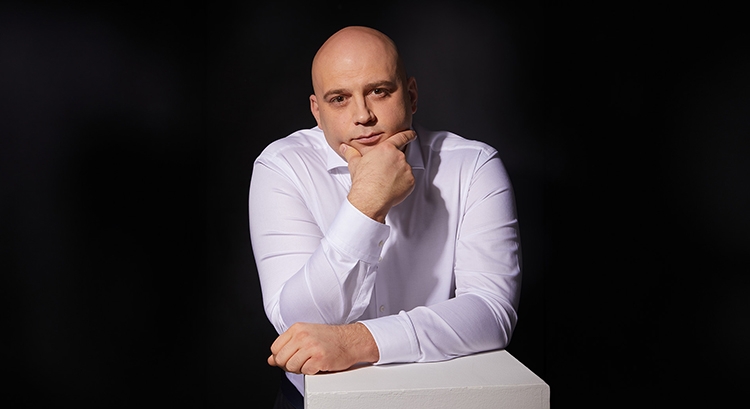 Как помочь человеку найти собственный путь к успеху: интервью с венчурным инвестором Алексом Райнхардтом